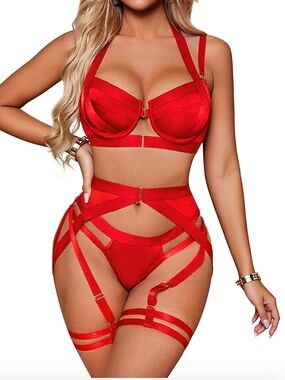 (4) NWT Red Strappy Underbust Bra with Harness Detail lingerie